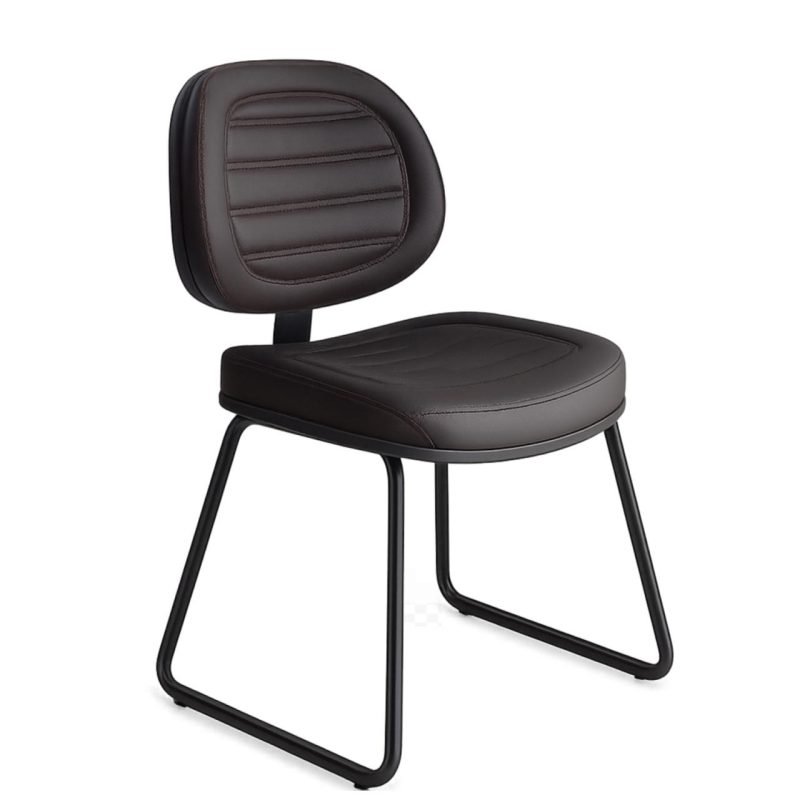 Cadeira Executiva Costurada Base Trapézio – Corino Preto – 31031 RM MÓVEIS 2